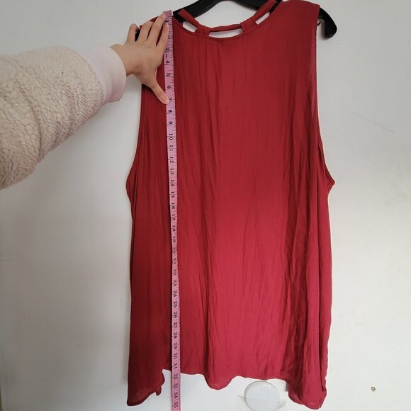 Torrid Cut Out Burgundy Red Tie Neck Crepe Sleeveless Tank Top Blouse Size 4X - Picture 10 of 13